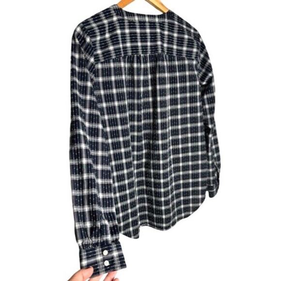 Loft Blouse Navy Plaid Long Sleeves Size Medium Flowing Blue White Cotton Winter - Picture 6 of 9